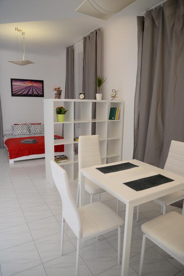Fox Center Rooms Βαρσοβία Εξωτερικό φωτογραφία